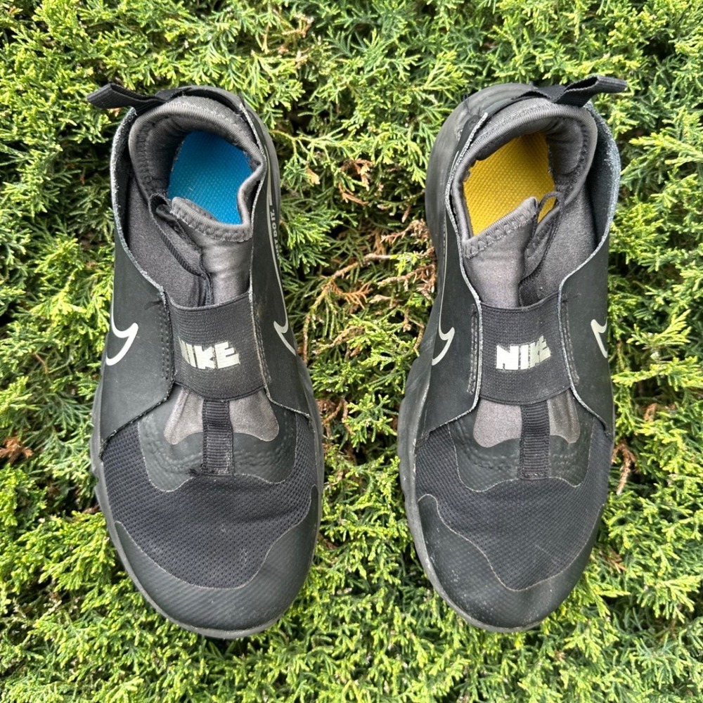 Nike Flex Runner 2 Big Kids' Road Running Shoes Size 4Y Black Sneakers - Picture 3 of 13